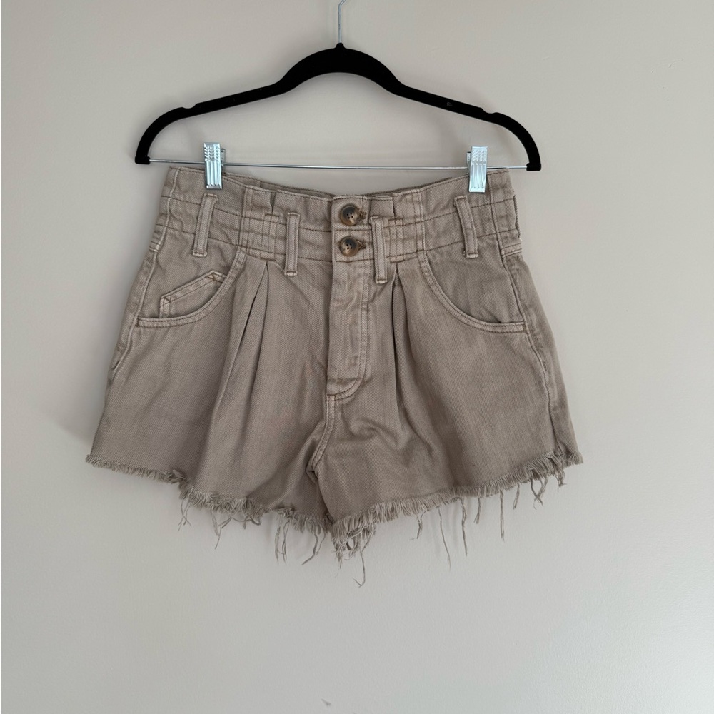 We The Free Paper Bag Cut Off Shorts in Khaki Beige Size XS